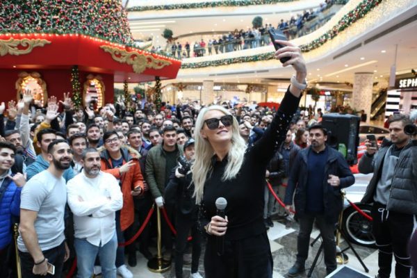 Supercarblondie