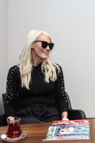 Supercarblondie