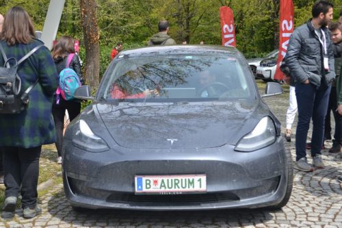 Tesla MODEL3
