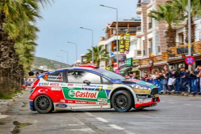 Castrol Ford Team Türkiye, Ege Rallisi ile iddiasını daha ilk yarışta ortaya koydu.