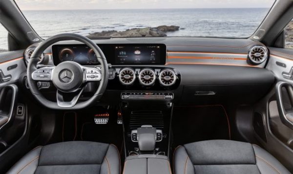 Mercedes-Benz CLA, Edition Orange Art, AMG Line, kosmosschwarz // Mercedes-Benz CLA, Edition Orange Art, AMG Line, cosmos black