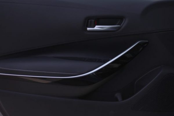 TOYOTA  COROLLA Hibrit