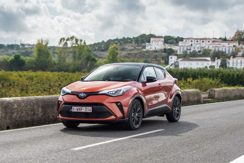TÜRKİYE’DE ÜRETİLEN TOYOTA C-HR YENİLENDİ