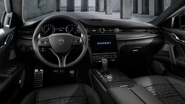 Maserati Quattroporte Trofeo Kokpit