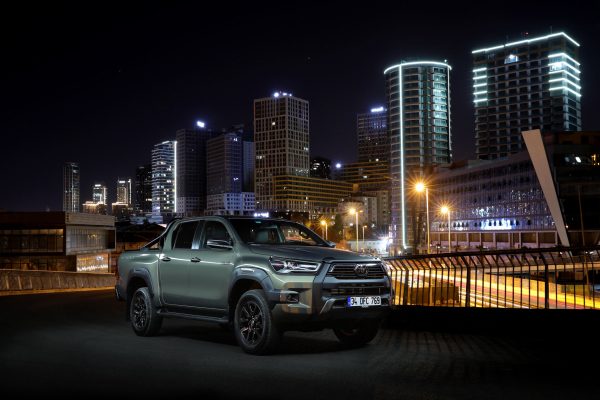 Yeni Toyota Hilux