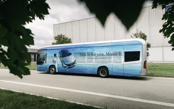 Unterwegs auf der Blue Lane: Vier vollelektrisch angetriebene Mercedes-Benz eCitaro übernehmen die Shuttlefahrten zwischen den Veranstaltungsorten der IAA MOBILITY 2021 in MünchenTravelling in the Blue Lane: four electrically-driven Mercedes-Benz eCita